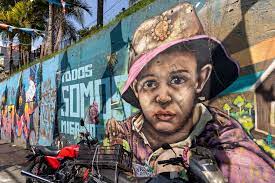 Comuna 13 Grafitti Tour