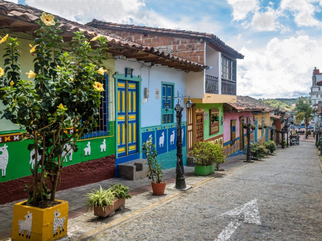 Guatapé destino turístico imperdible en Antioquia, Colombia 